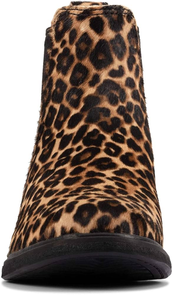 ClarksクラークスClarkdale Arlo ダークオリーブスエード24 Clarks（クラークス）の「Torhill Hi / トーヒルハイ （ダーク